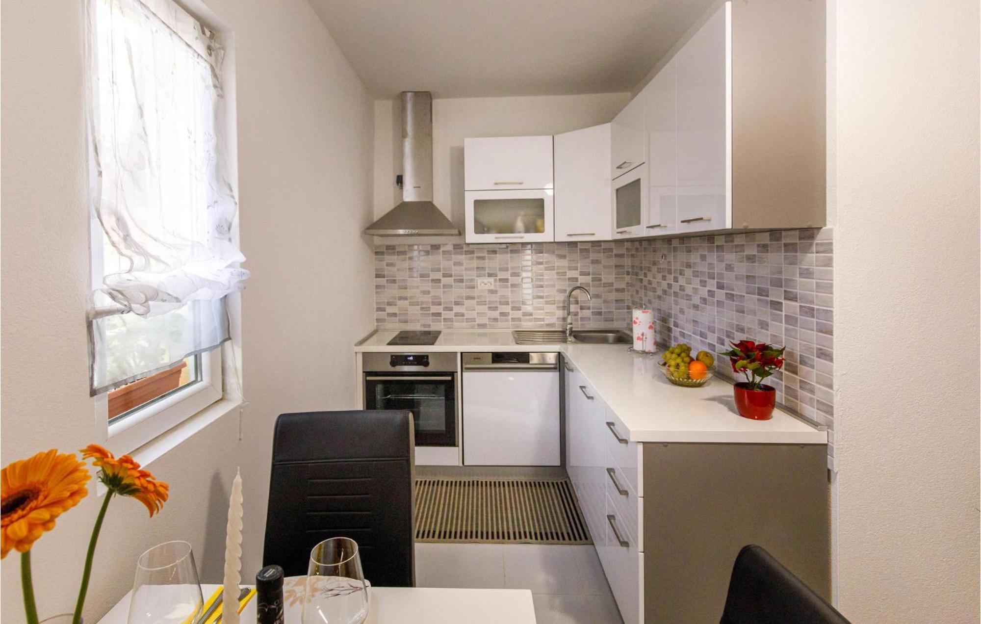 Gorgeous Home In Knin With Kitchen Kovacic Luaran gambar