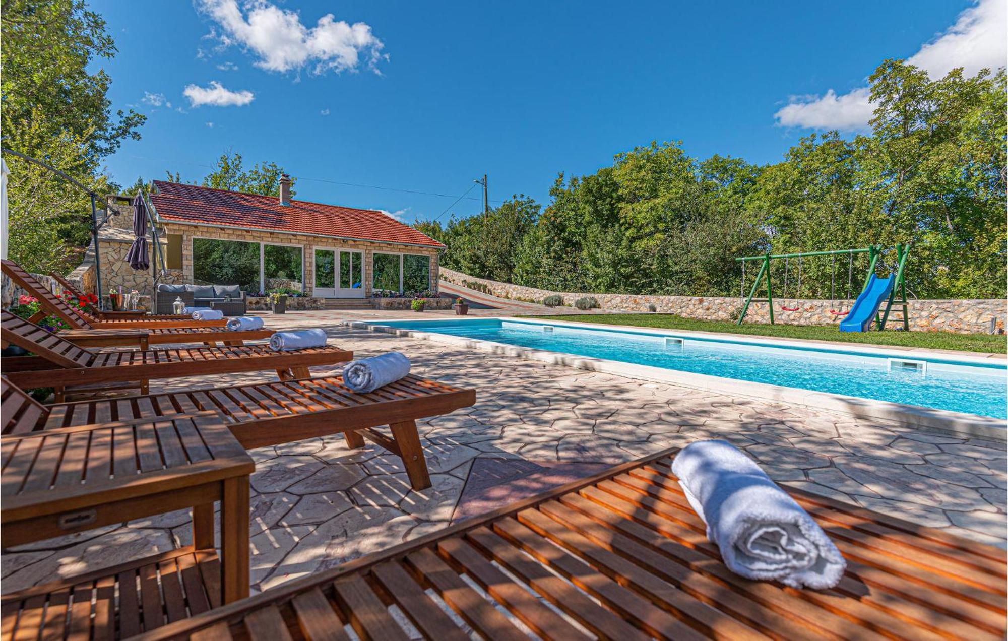 Gorgeous Home In Knin With Kitchen Kovacic Luaran gambar