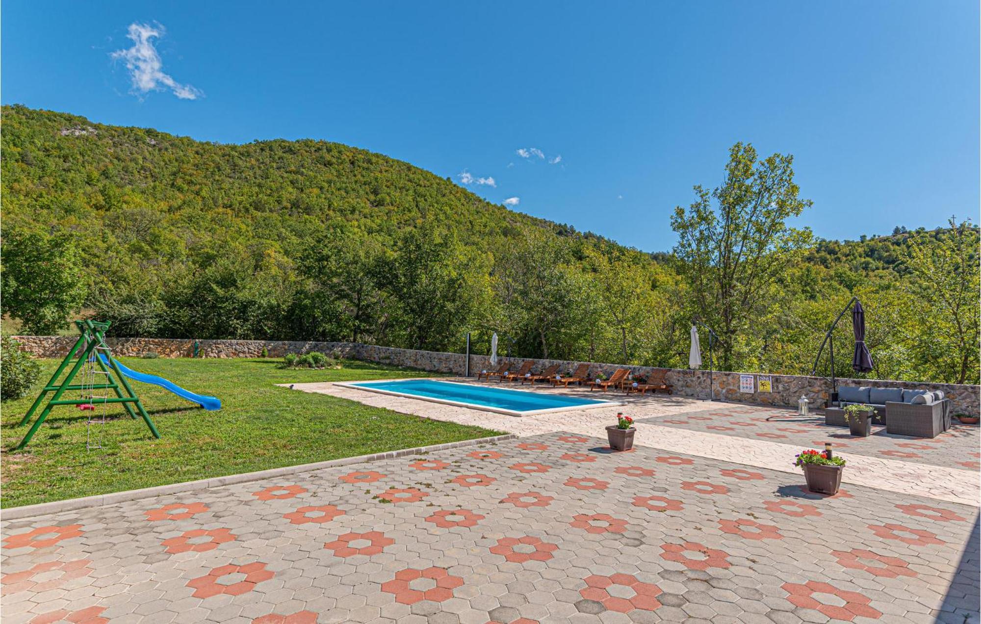 Gorgeous Home In Knin With Kitchen Kovacic Luaran gambar
